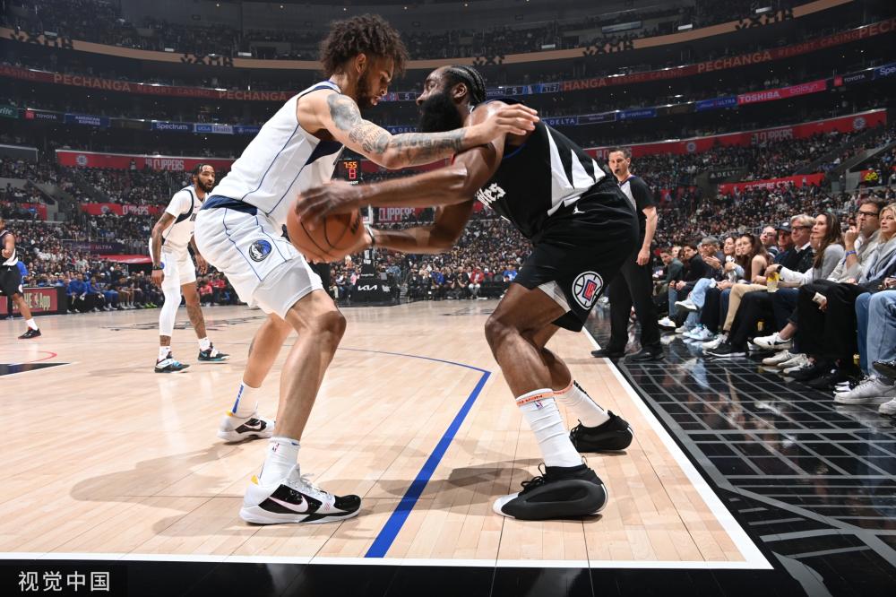 觉刺痛并提 觉刺痛并提